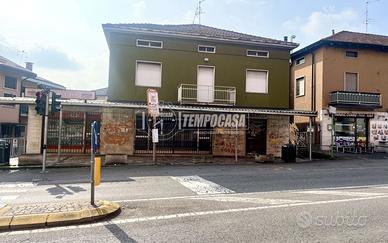 STABILE DA RISTRUTTURARE