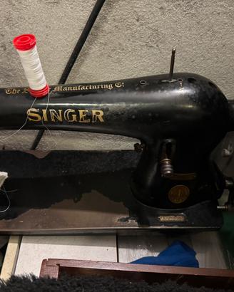 Macchina cucire singer vintage bella 40 euro