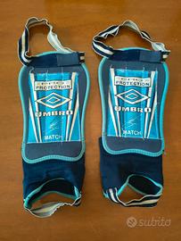 Umbro parastinchi calcio Alan Shearer anni 90
