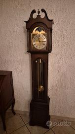 Orologio a pendolo antico