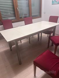 Tavolo da cucina con 6 sedie