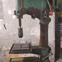 trapano a colonna 220/380v