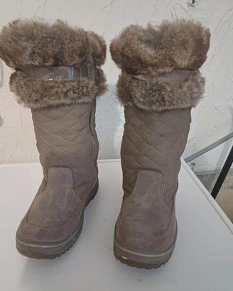 Stivali in camoscio n. 37