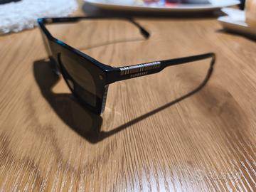 occhiali da sole Burberry 