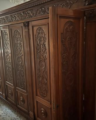 Armadio noce rinascimento fiorentino
