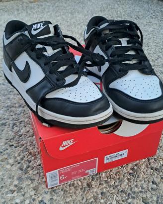Nike dunk panda 