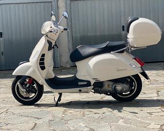 Vespa GTS 300