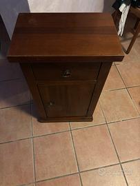 Mobile Comodino / Mobiletto basso in legno