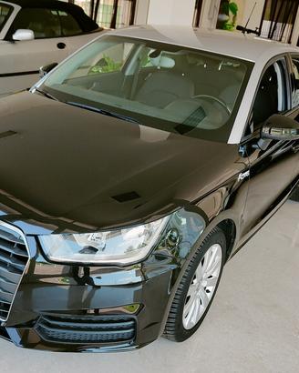 Audi A1 1.4 TDI S tronic OK NEO PATENTATI 5 PORTE