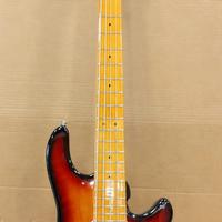 Basso 5 corde Marcus Miller by Sire