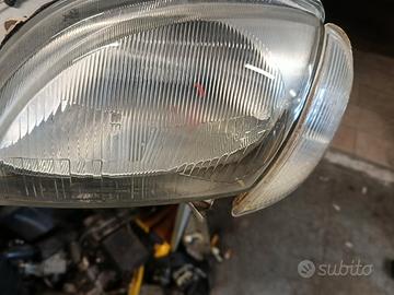 FARO ANTERIORE COMPLETO DI FRECCIA BIANCA FIAT SEI