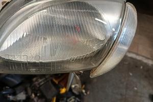 FARO ANTERIORE COMPLETO DI FRECCIA BIANCA FIAT SEI