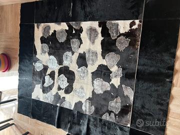 Tappeto in pelle di mucca patchwork