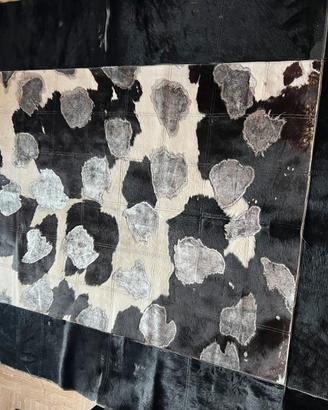 Tappeto in pelle di mucca patchwork