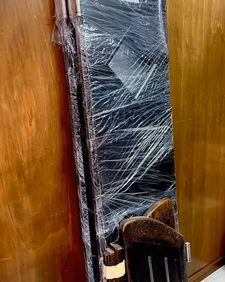 Porte in legno chiusura a ventola “far west”
