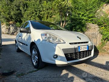 RENAULT Clio 3ª serie - 2011
