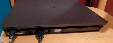 PlayStation 4 Slim 500gb con controller e giochi