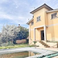 PORZIONE DI BIFAMILIARE A ANGUILLARA SABAZIA