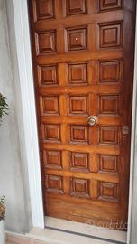 porta d'ingresso in legno