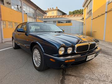 Jaguar XJ8 3.2 V8 x308 LEGGERE BENE !