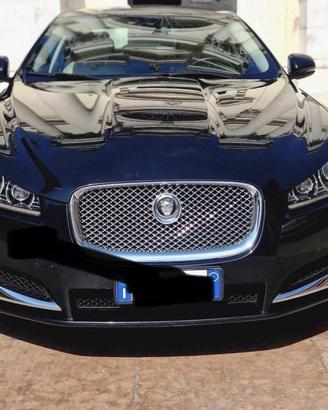 Jaguar xf 3.0 v6 241 cv bi turbo