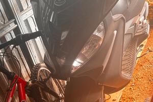 Moto Malaguti Madison blu 125