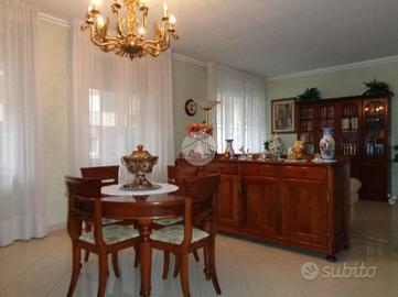 3 LOCALI A STRADELLA