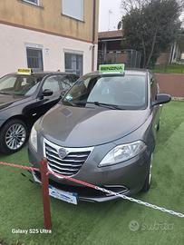 Lancia Ypsilon 1.2 69 CV 5 porte Silver