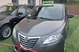Lancia Ypsilon 1.2 69 CV 5 porte Silver