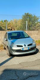 Renault Clio III 1.2 16v  75cv 2009