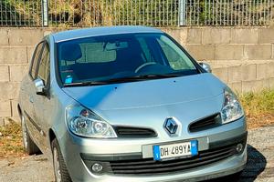Renault Clio III 1.2 16v  75cv 2009