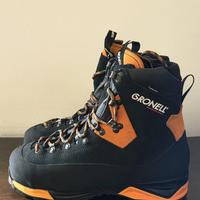 Scarponi antitaglio GRONELL con suola Vibram 45