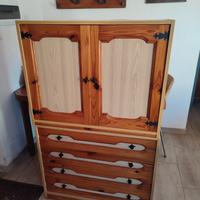 mobile in legno 