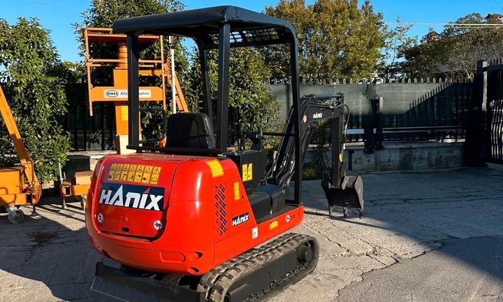 E156 Mini escavatore 15 q Hanix diesel