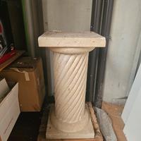 Colonna in Marmo Bocciardato – Stile Classico 