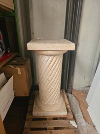 Colonna in Marmo Bocciardato – Stile Classico 
