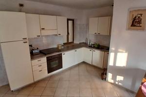 Casa accostata con terreno