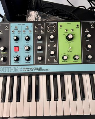 MOOG Grandmother