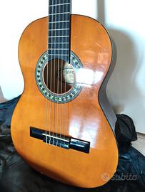 chitarra acustica 
