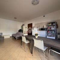 3 LOCALI A MONTEGROTTO TERME
