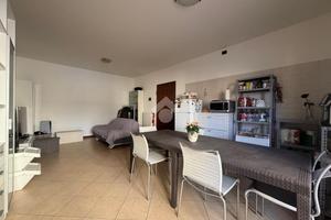 3 LOCALI A MONTEGROTTO TERME