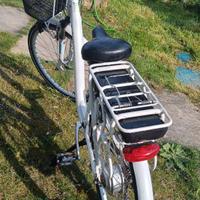 Bici da donna elettrica