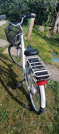 Bici da donna elettrica