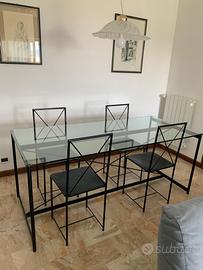 Tavolo da collezione con 4 sedie