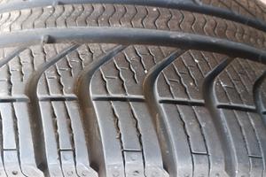 pneumatici 205/60R16 quattro stagioni 
