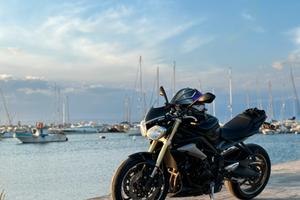 Street triple 676