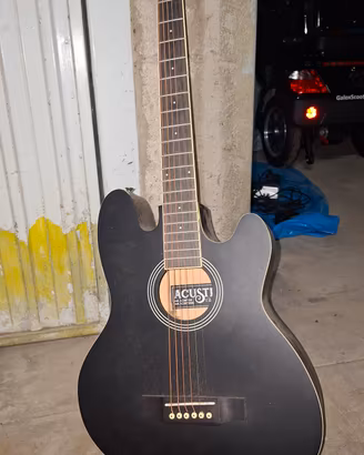 chitarra elettrificata marca ACUSTIKA