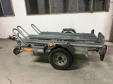 Carrello rimorchio portamoto