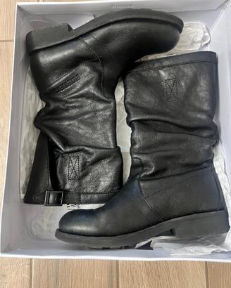 Stivali da donna marca Bikkemberg