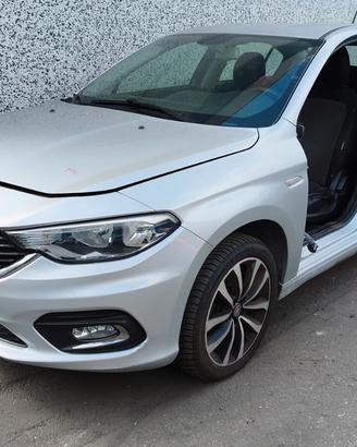 Pezzi di ricambio Fiat tipo (6J) anno 2016